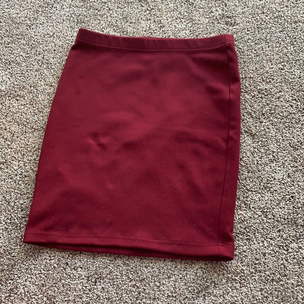Maroon pencil skirt